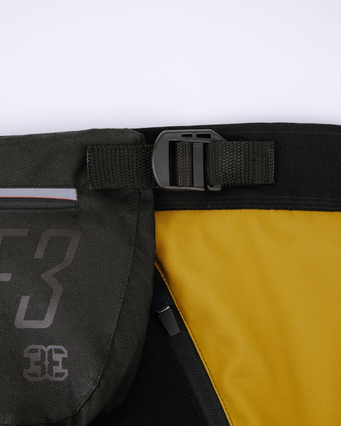 ANTONOV Pouch Pocket